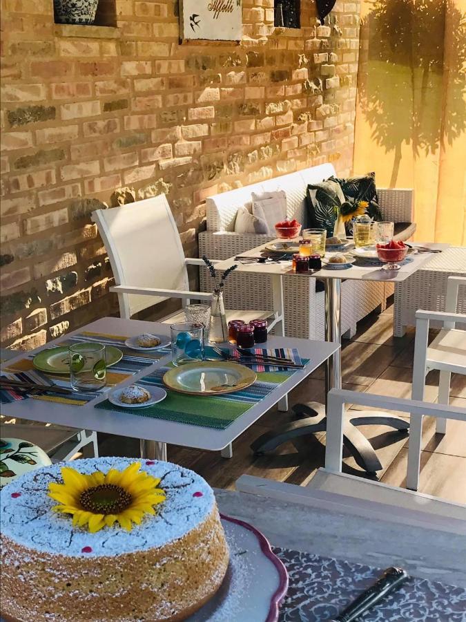 Casale Delle Rondini Bed & Breakfast Tolentino Dış mekan fotoğraf