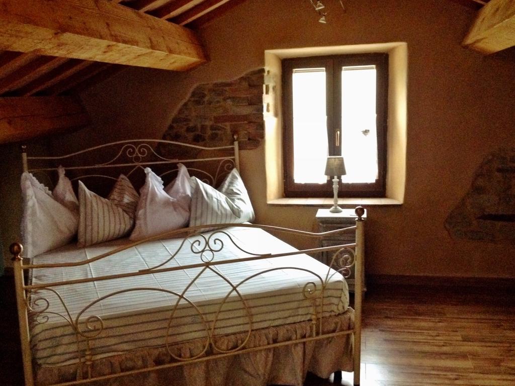 Casale Delle Rondini Bed & Breakfast Tolentino Oda fotoğraf